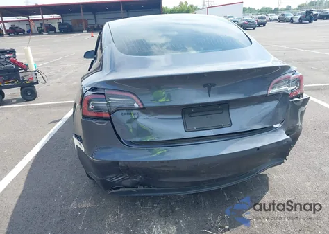 2020 Tesla Model 3 Standard Range Plus Rear-Wheel Drive/Standard Range Rear-Wheel Drive z USA, uszkodzony, nr VIN 5YJ3E1EA1LF783518